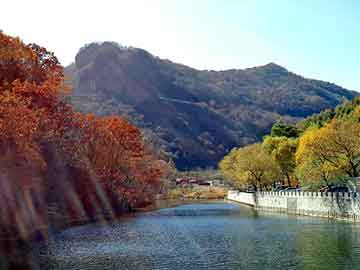 夢(mèng)見(jiàn)閃電驚雷頻繁，深層象征與內(nèi)心世界的神秘解讀
